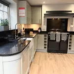89a Church Street - Luxury One Bed With Roof Terrace דירה וויטבי