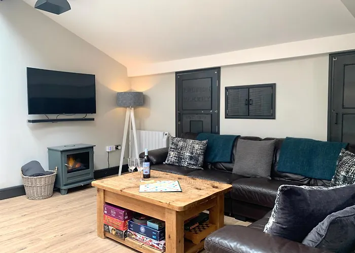 89a Church Street - Luxury One Bed With Roof Terrace *