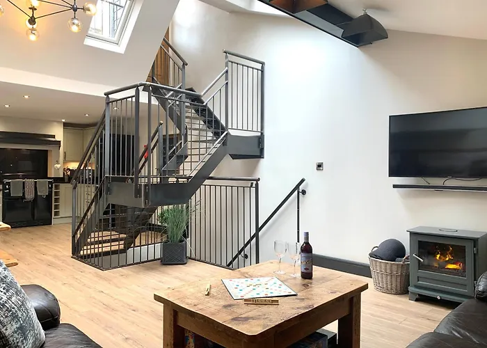 89a Church Street - Luxury One Bed With Roof Terrace