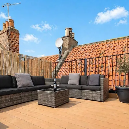 Apartment 89a Church Street - Luxury One Bed With Roof Terrace